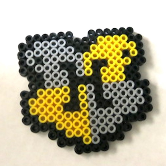 Perler 4 Harry Potter Crest Magnet or Keychain - Picture 3 of 6